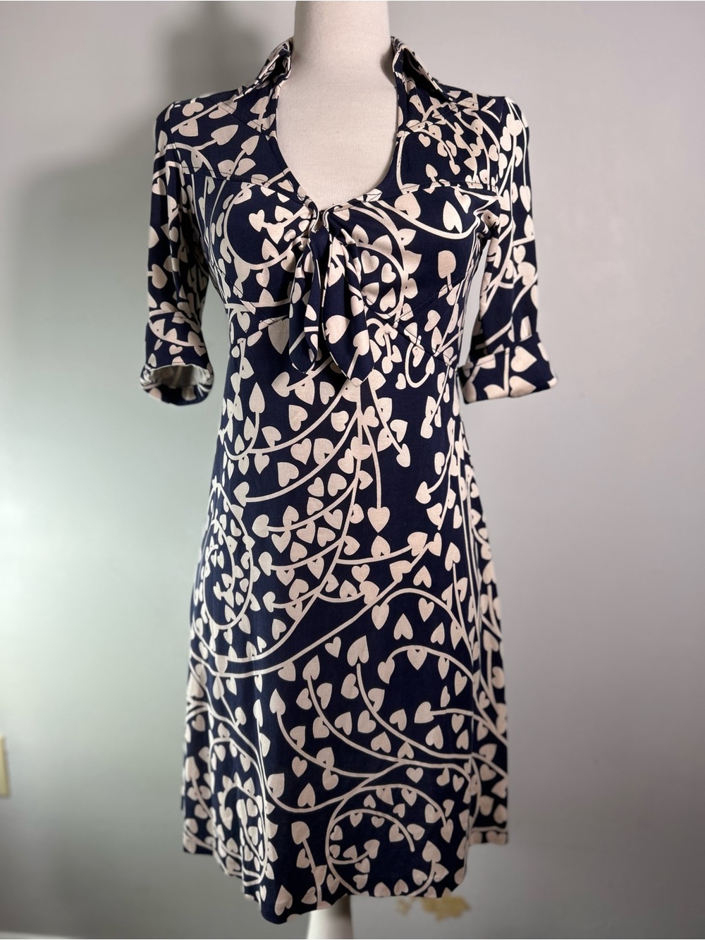 NWT Diane Von F 💯 silk dress size 8